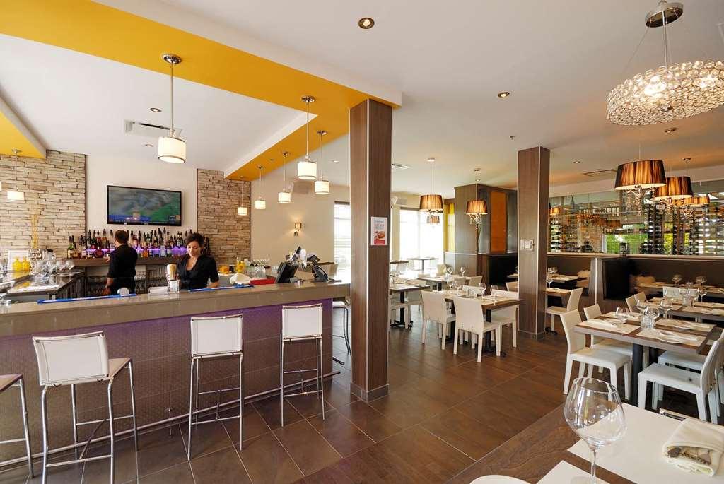 Imperia Hotel Et Suites Terrebonne Restaurant foto